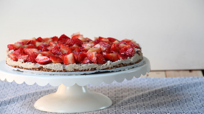 Обои картинки фото еда, пироги, клубника, strawberry, pie