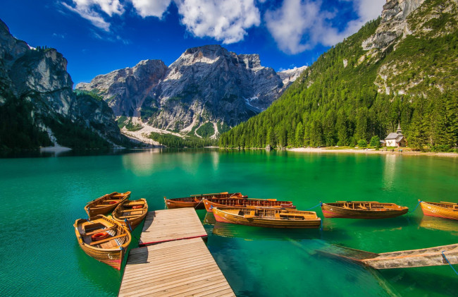 Обои картинки фото корабли, лодки,  шлюпки, горы, озеро, мостки