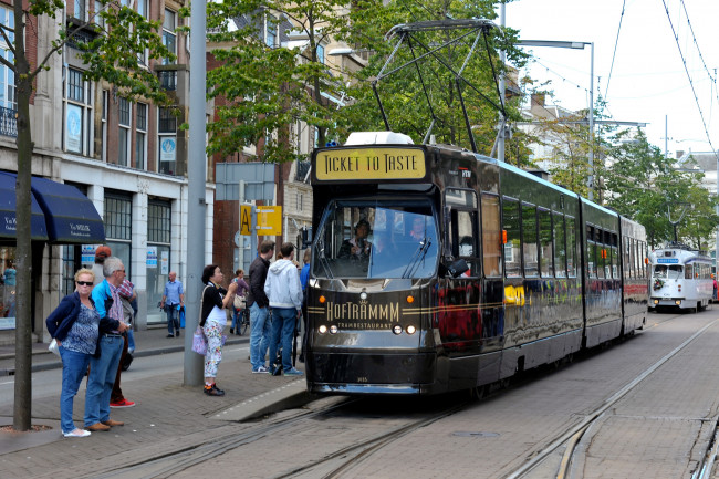 Обои картинки фото техника, трамваи, трамвай, город, улица, рельсы
