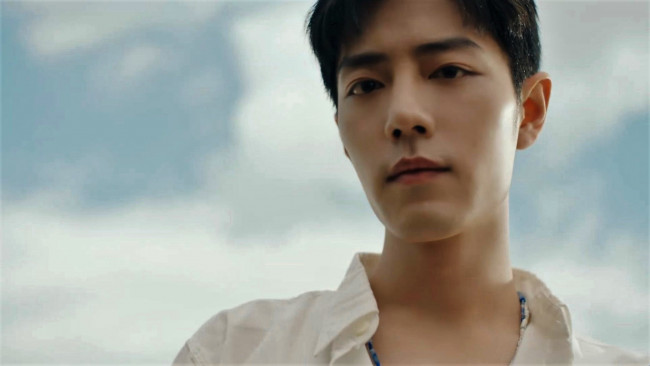Обои картинки фото мужчины, xiao zhan, актер, лицо, рубашка, небо