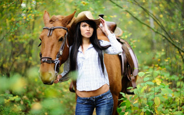 обоя девушки, -unsort , брюнетки,  шатенки, модель, стоит, ковбой, девушка, природа, брюнетка, лес, лошадь