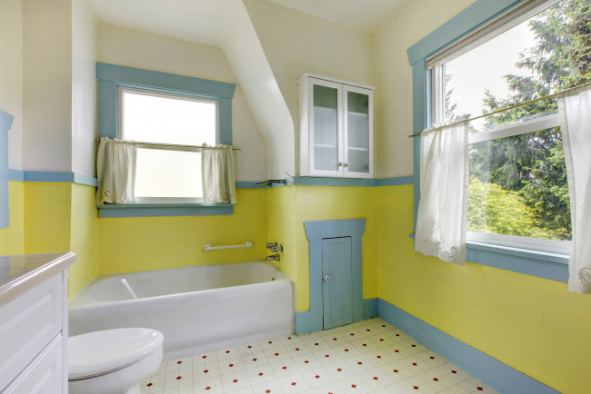 Обои картинки фото интерьер, ванная и туалетная комнаты, дизайн, цветы, стиль, ванная