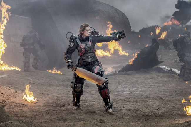 Обои картинки фото edge of tomorrow , 2014, кино фильмы, edge of tomorrow, грань, будущего, фантастика, боевик, военный, эмили, блант, рита, вратаски, emily, blunt