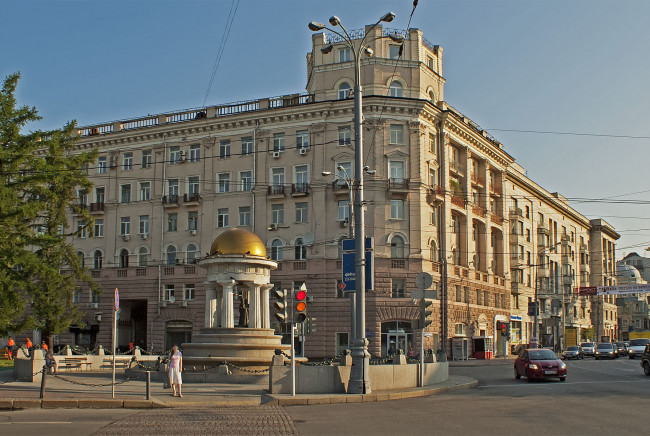 Обои картинки фото города, москва, россия, здание, беседка, площадь
