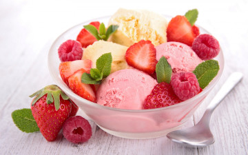 Картинка еда мороженое +десерты ягоды sweets малина ice cream клубника шарики