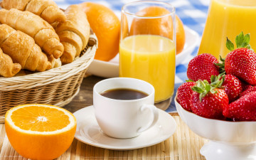 Картинка еда разное orange strawberry croissant juice coffee апельсины выпечка клубника круассаны сок кофе