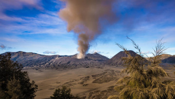 обоя природа, стихия, вулкан, извержение, Ява, индонезия