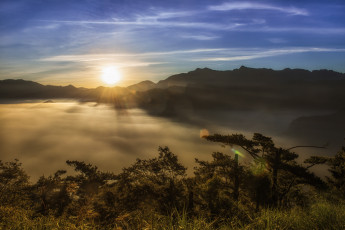 Картинка природа восходы закаты горы туман лес солнце