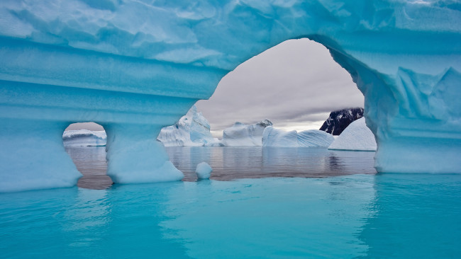 Обои картинки фото природа, айсберги и ледники, обои, айсберг, зима, лед, море, вода, снег