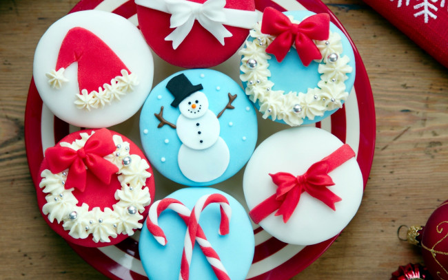 Обои картинки фото праздничные, угощения, новогоднее, печенье, снеговик