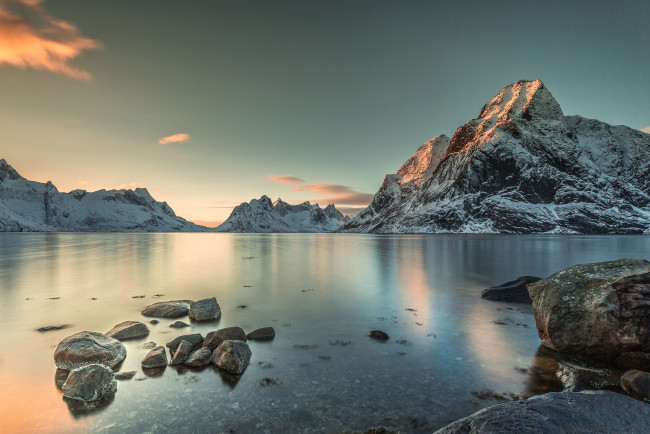 Обои картинки фото природа, побережье, небо, норвегия, пейзаж, снег, горы, берег