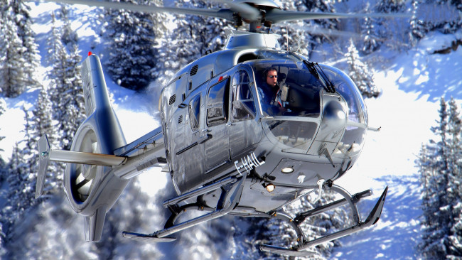 Обои картинки фото eurocopter ec 135 p2, авиация, вертолёты, вертушка