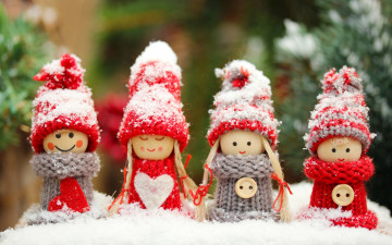 Картинка праздничные мягкие игрушки снег куклы