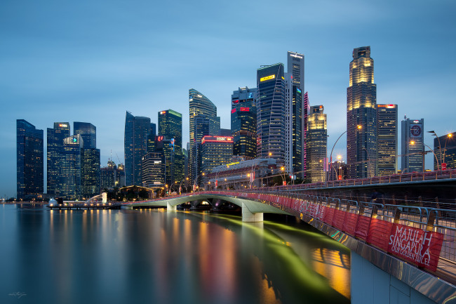 Обои картинки фото singapore, города, сингапур , сингапур, мост, небоскребы