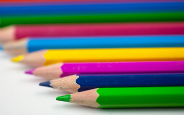 Картинка разное канцелярия +книги карандаши цветные