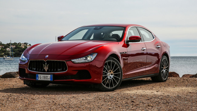 Обои картинки фото maserati ghibli sq4 sport package 2017, автомобили, maserati, sq4, ghibli, 2017, package, sport, красный