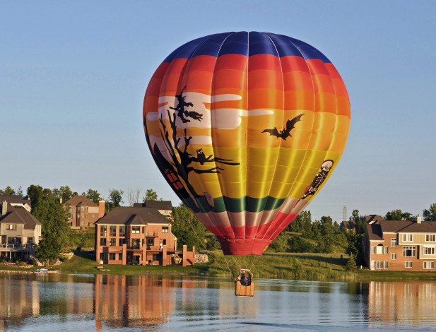 Обои картинки фото воздушный шар, авиация, воздушные шары дирижабли, дома, шар, город, полёт, воздушный