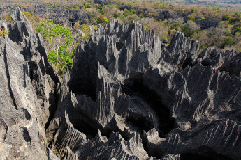 Картинка мадагаскар природа горы странные скалы