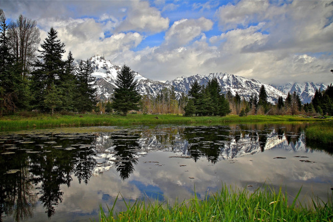 Обои картинки фото природа, реки, озера, озеро, горы, деревья, пейзаж