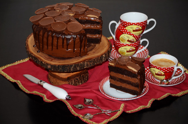 Обои картинки фото еда, торты, ложки, кофе, чашки, шоколад, торт