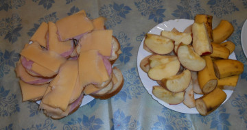 Картинка бутерброды+и+фрукты еда бутерброды +гамбургеры +канапе яблоки бананы