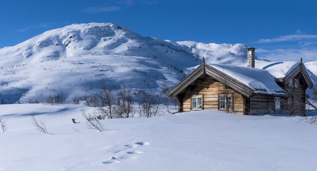Обои картинки фото города, - здания,  дома, снег, дом, зима, горы, норвегия