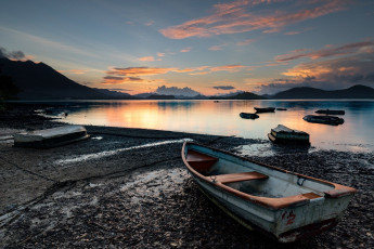 Картинка корабли лодки +шлюпки озеро закат