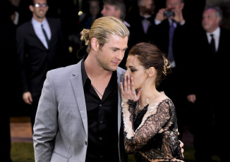 обоя chris, hemsworth, kristen, stewart, разное, знаменитости, крис, хемсворт, кристен, стюарт