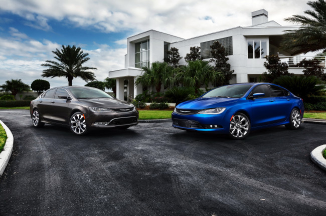 Обои картинки фото 2014 chrysler 200, автомобили, chrysler, синий, дома, площадь, серый