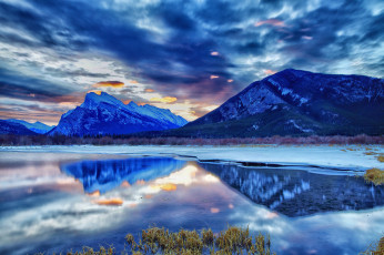 Картинка природа реки озера сумерки зима озеро горы национальный парк банф альберта канада