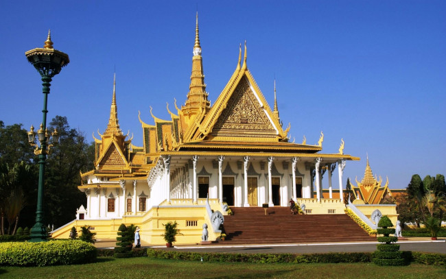 Обои картинки фото города, - дворцы,  замки,  крепости, камбоджа, королевский, дворец, в, пномпене