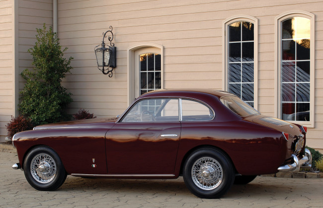 Обои картинки фото arnolt mg coupe 1955, автомобили, mg, 1955, coupe, arnolt