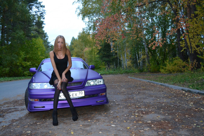 Обои картинки фото автомобили, -авто с девушками, toyota, mark, ii