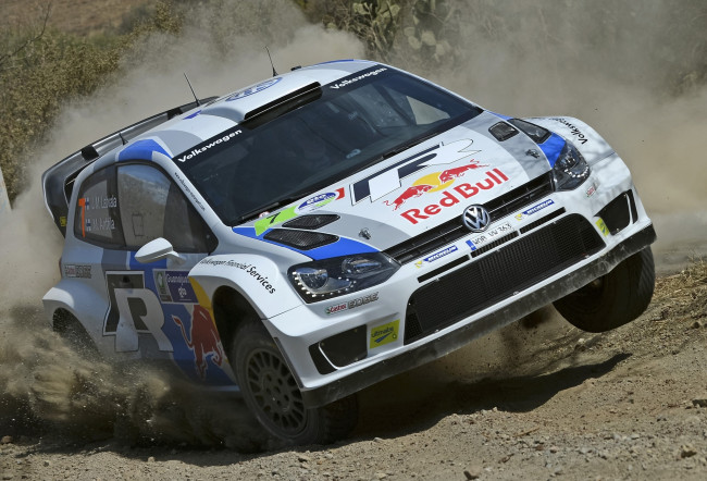 Обои картинки фото volkswagen polo r-wrc 2013, спорт, авторалли, 2013, r-wrc, polo, volkswagen