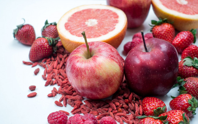 Обои картинки фото еда, фрукты,  ягоды, клубника, малина, яблоки, грейпфрут