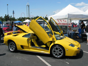 Картинка lamborghini diablo автомобили выставки уличные фото