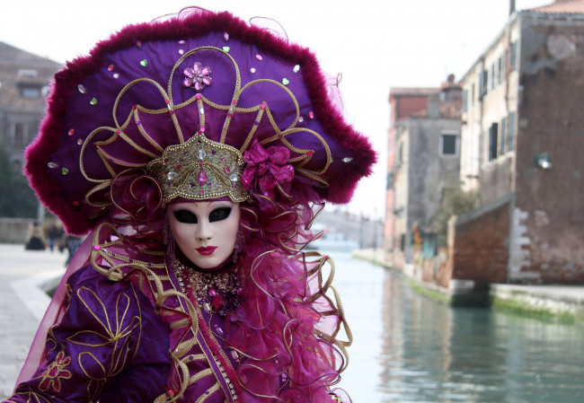 Обои картинки фото разное, маски, карнавальные, костюмы, карнавал, венеция, лиловый