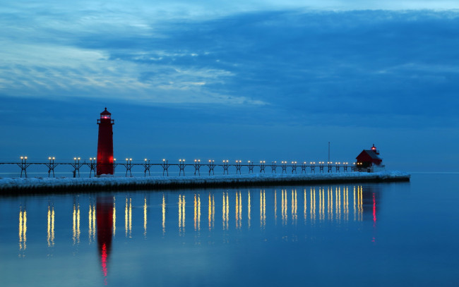 Обои картинки фото lake, michigan, природа, маяки, водная, гладь, озеро, мичиган, зима, блики