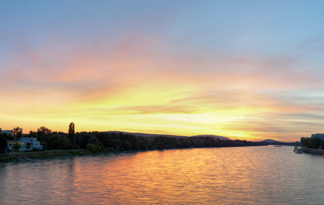 Обои картинки фото bratislava, словакия, природа, реки, озера, река, закат