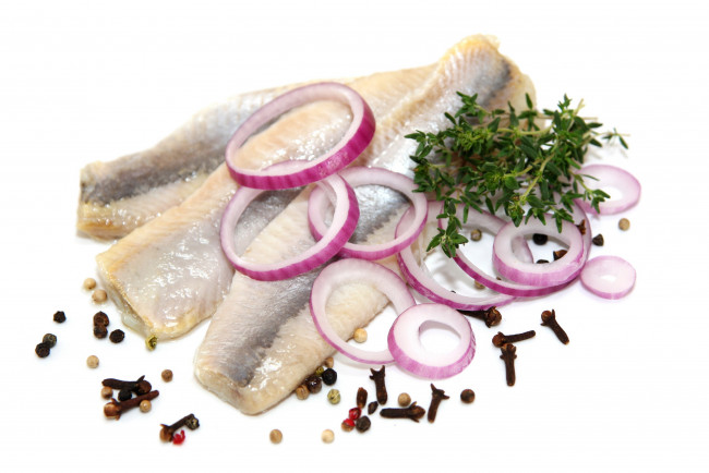 Обои картинки фото еда, рыба, морепродукты, суши, роллы, лук, сельд
