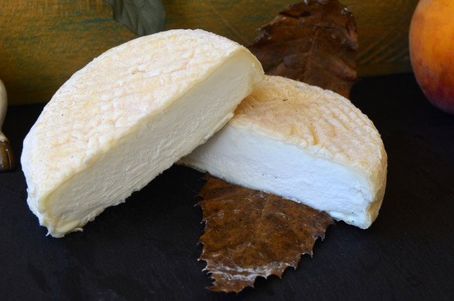 Обои картинки фото mothais &, 224,  la feuille, еда, сырные изделия, сыр