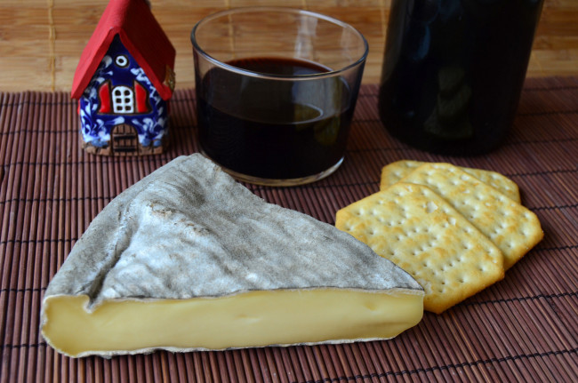 Обои картинки фото saint-nectaire, еда, сырные изделия, сыр