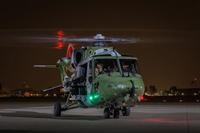 Обои картинки фото авиация, вертолёты, вертушка, by jonathan hughes, lynx ah mk9, ударный вертолет, многоцелевой