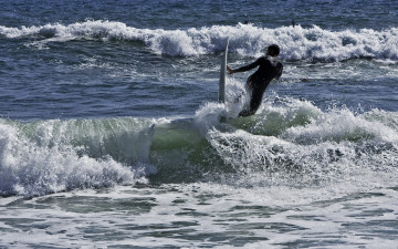 Картинка спорт серфинг волны прибой пена брызги сЁрфер океан море
