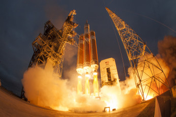 обоя orion exploration flight test, космос, космодромы, стартовые площадки, космодром, ракетоноситель