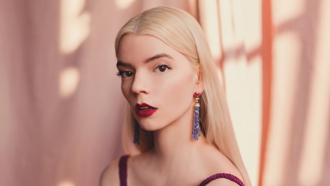 Обои картинки фото anya taylor joy 2021 critics choice awards, девушки, anya taylor joy, аня, тейлор, джой, актриса, модель, блондинка, 2021, сritics, сhoice, awards