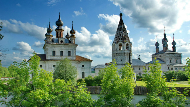 Обои картинки фото михайло, архангельский, монастырь, юрьев, польский, россия, города, православные, церкви, монастыри, купола