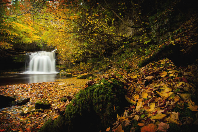 Обои картинки фото природа, водопады, вода, осень