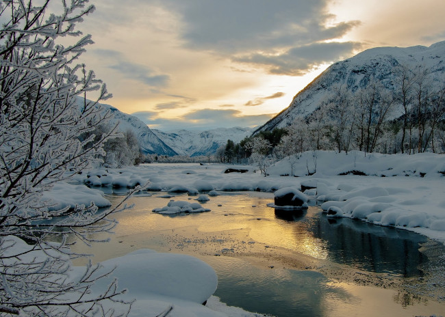Обои картинки фото природа, зима, горы, вечер, река, деревья, снег