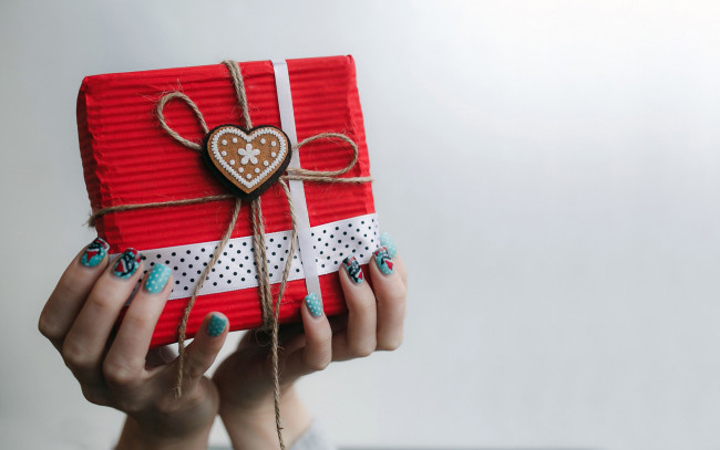 Обои картинки фото праздничные, подарки и коробочки, подарок, сердечко, бант
